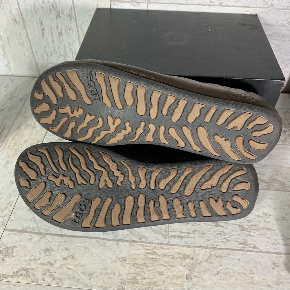Taos Bronze Ballet Flats Shoes Repleat Gathered Toe size 6 (A1341-1705)‎ EUC #3